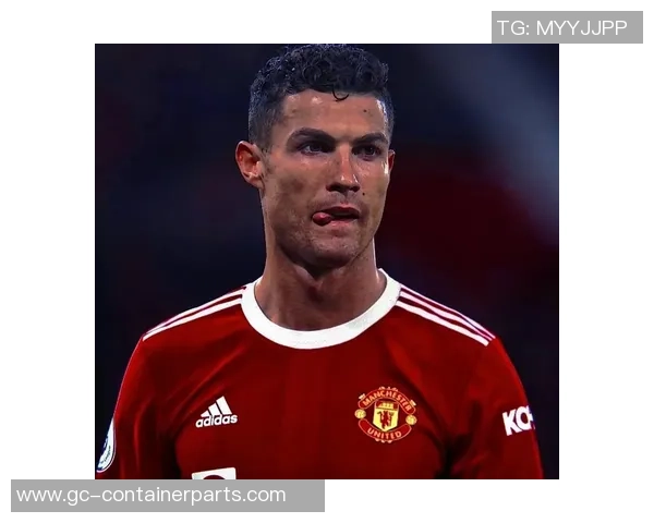 推荐适合男生的足球明星头像选择与风格解析